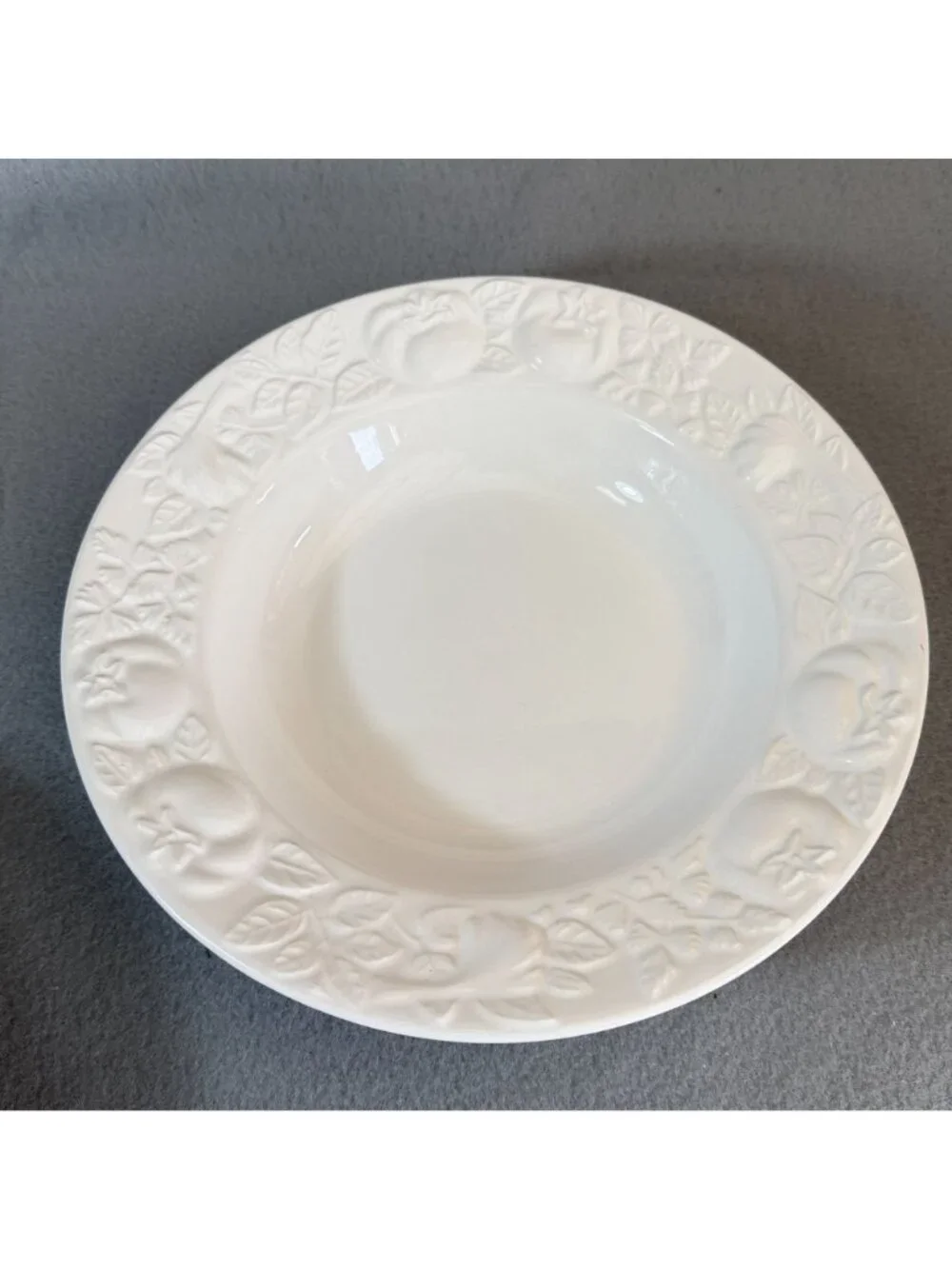 Vintage Over and Back Italy White Ceramic Pasta Soup Bowls Embossed Fruit Set of - Picture 7 of 12